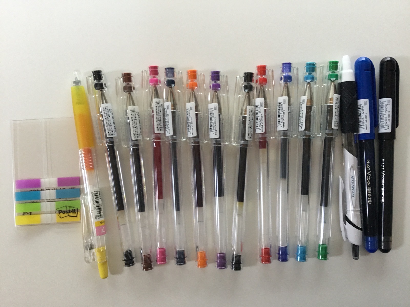 My Favourite Pens PILOT HitecC, VCorn, Uni Jetstream and Postit JeanMichel Serres